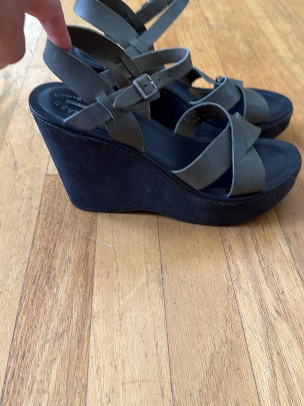 Women’s gray Platform Wedge Sandals size 7.5